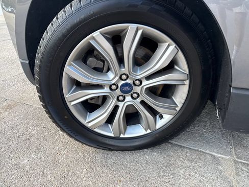 Used 2022 Ford Edge Titanium AWD/4WD image 27