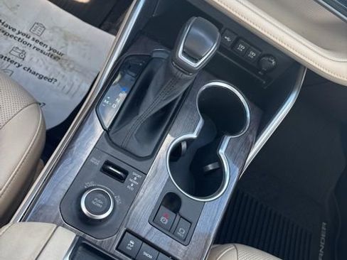 Used 2020 Toyota Highlander Limited image 38