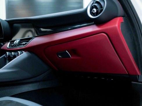 Used 2017 Alfa Romeo Giulia Quadrifoglio image 60