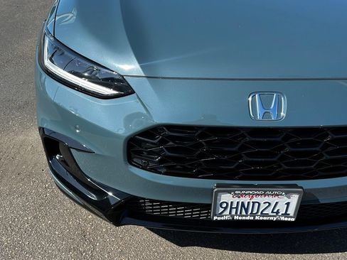 Used 2024 Honda HR-V EX-L image 3
