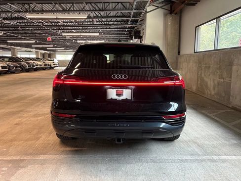 Used 2024 Audi Q8 e-tron Premium Plus w/ Premium Plus Package AWD/4WD image 7