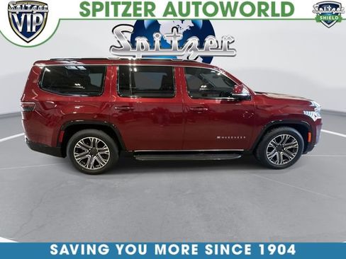 Used 2022 Jeep Wagoneer Series III w/ Flexible Seating Group image 10