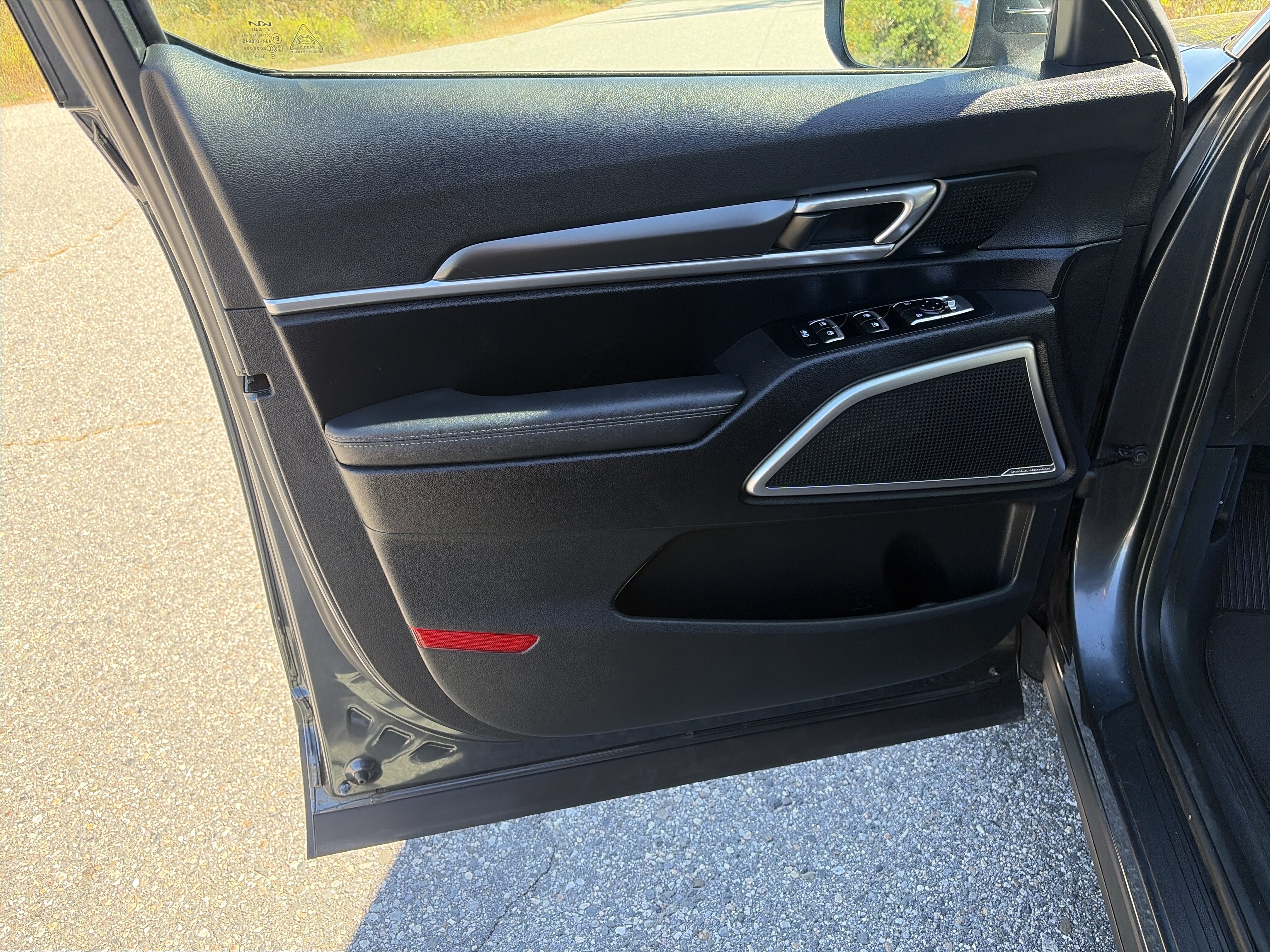Certified 2024 Kia Telluride S w/ S Sunroof Package AWD/4WD image 15