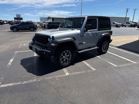 Used 2024 Jeep Wrangler Sport AWD/4WD image 4
