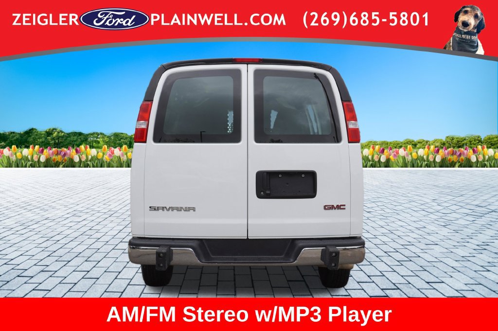 Used 2025 GMC Savana 2500 w/ Driver Convenience Package RWD image 4