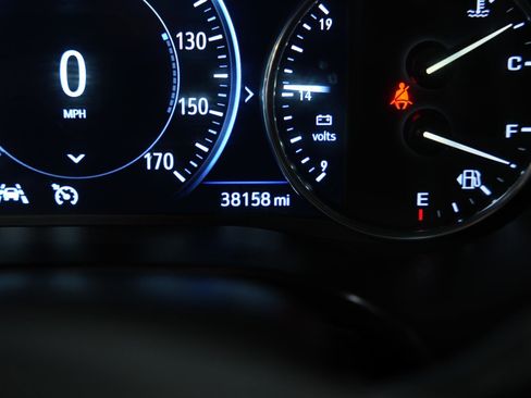 Used 2024 Buick Enclave Premium w/ Experience Buick Package image 31