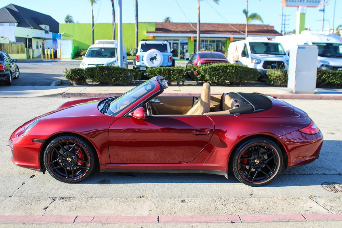Used 2009 Porsche 911 Carrera 4S AWD/4WD image 2