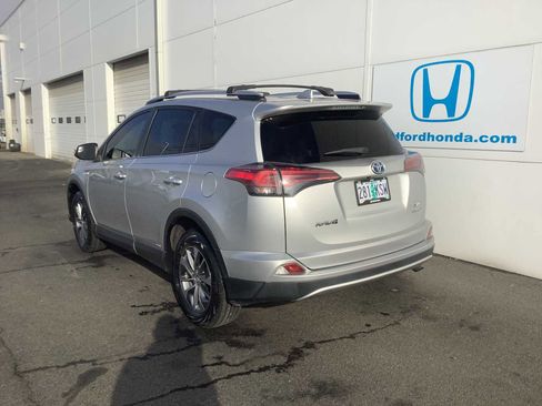 Used 2016 Toyota RAV4 XLE image 4
