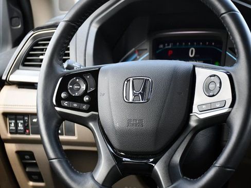 Certified 2024 Honda Odyssey Touring image 25