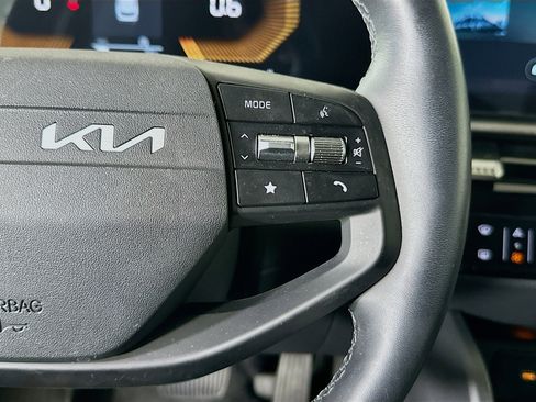 Used 2026 Kia Sportage LX FWD image 17