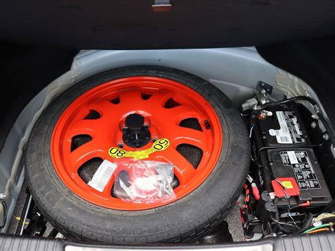 Used 2017 Jaguar XJ R-Sport image 45