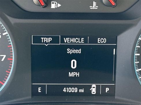 Used 2025 Chevrolet Malibu LT FWD image 11