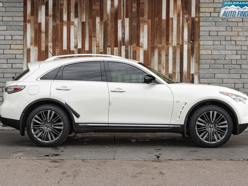 Used 2017 INFINITI QX70 AWD w/ Limited Package image 8