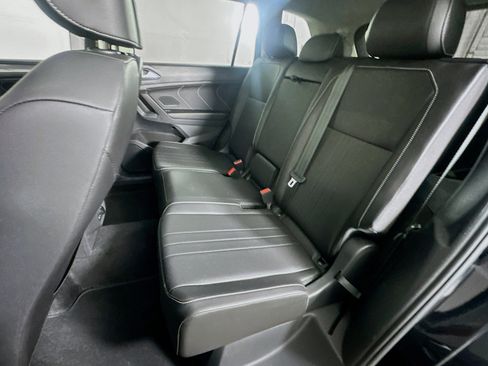 Used 2023 Volkswagen Tiguan SE image 25