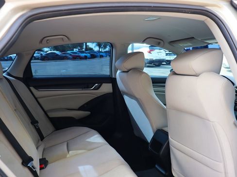 Used 2018 Honda Accord LX image 28