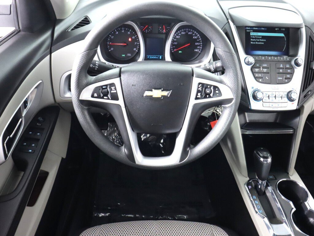 Used 2017 Chevrolet Equinox LT FWD image 26