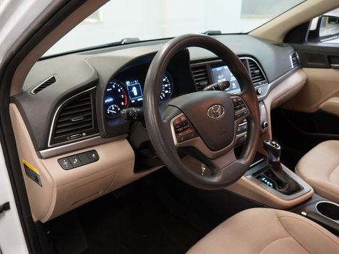 Used 2018 Hyundai Elantra SEL w/ Cargo Package image 7