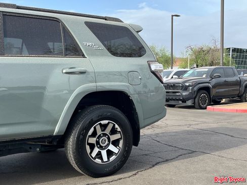 Certified 2023 Toyota 4Runner TRD Off-Road Premium w/ Moonroof Package AWD/4WD image 11