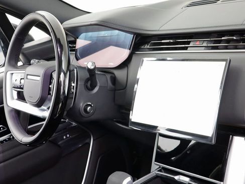 New 2025 Land Rover Range Rover Long Wheelbase SE AWD/4WD image 23