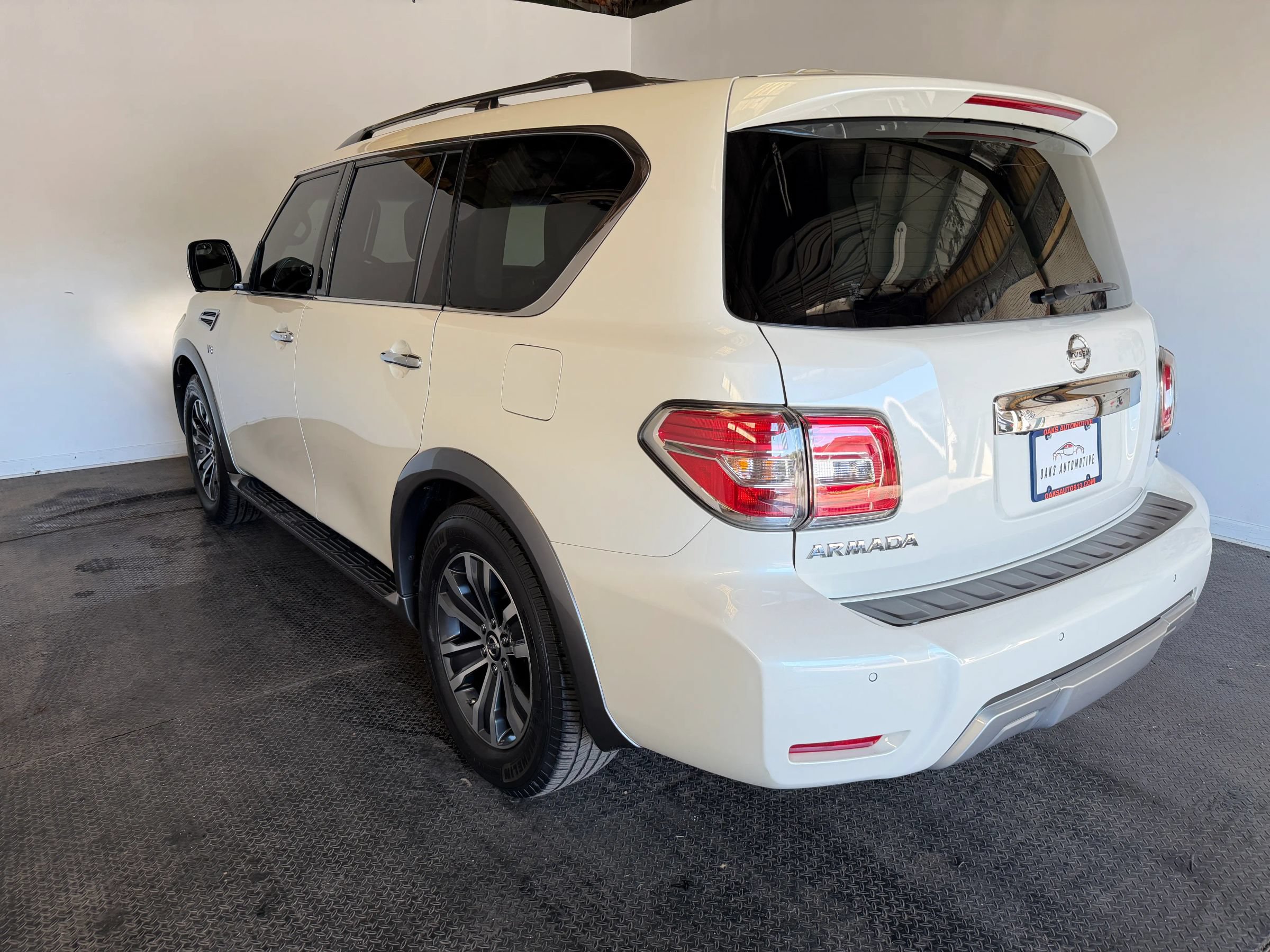 Used 2017 Nissan Armada SL w/ Technology Package RWD image 5