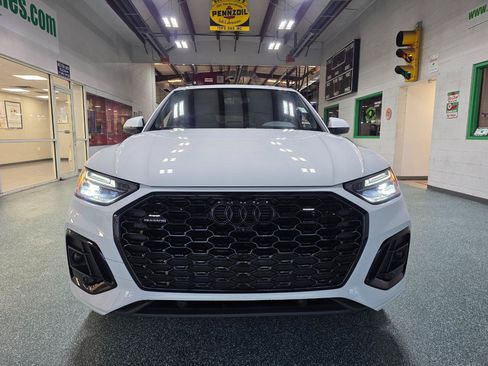 Used 2023 Audi Q5 2.0T Premium Plus w/ Premium Plus Package AWD/4WD image 3