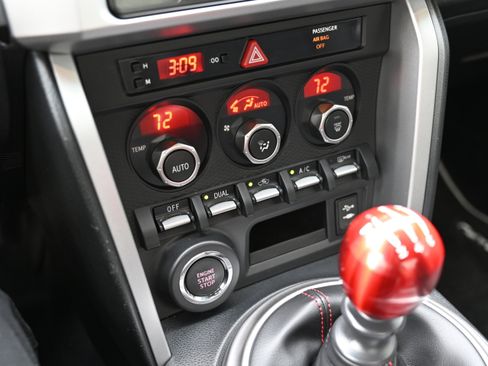 Used 2014 Subaru BRZ Limited image 29