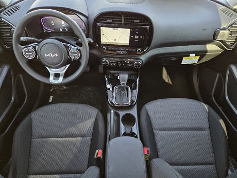 New 2025 Kia Soul S image 18