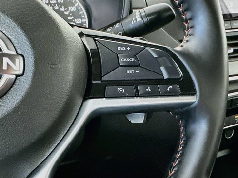 Used 2025 Nissan Altima 2.5 SR FWD image 26