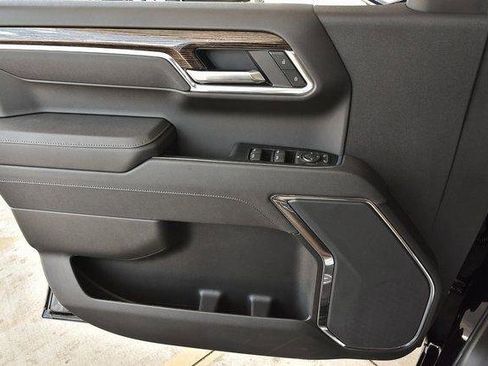 New 2025 GMC Sierra 1500 SLE w/ Preferred Package image 25