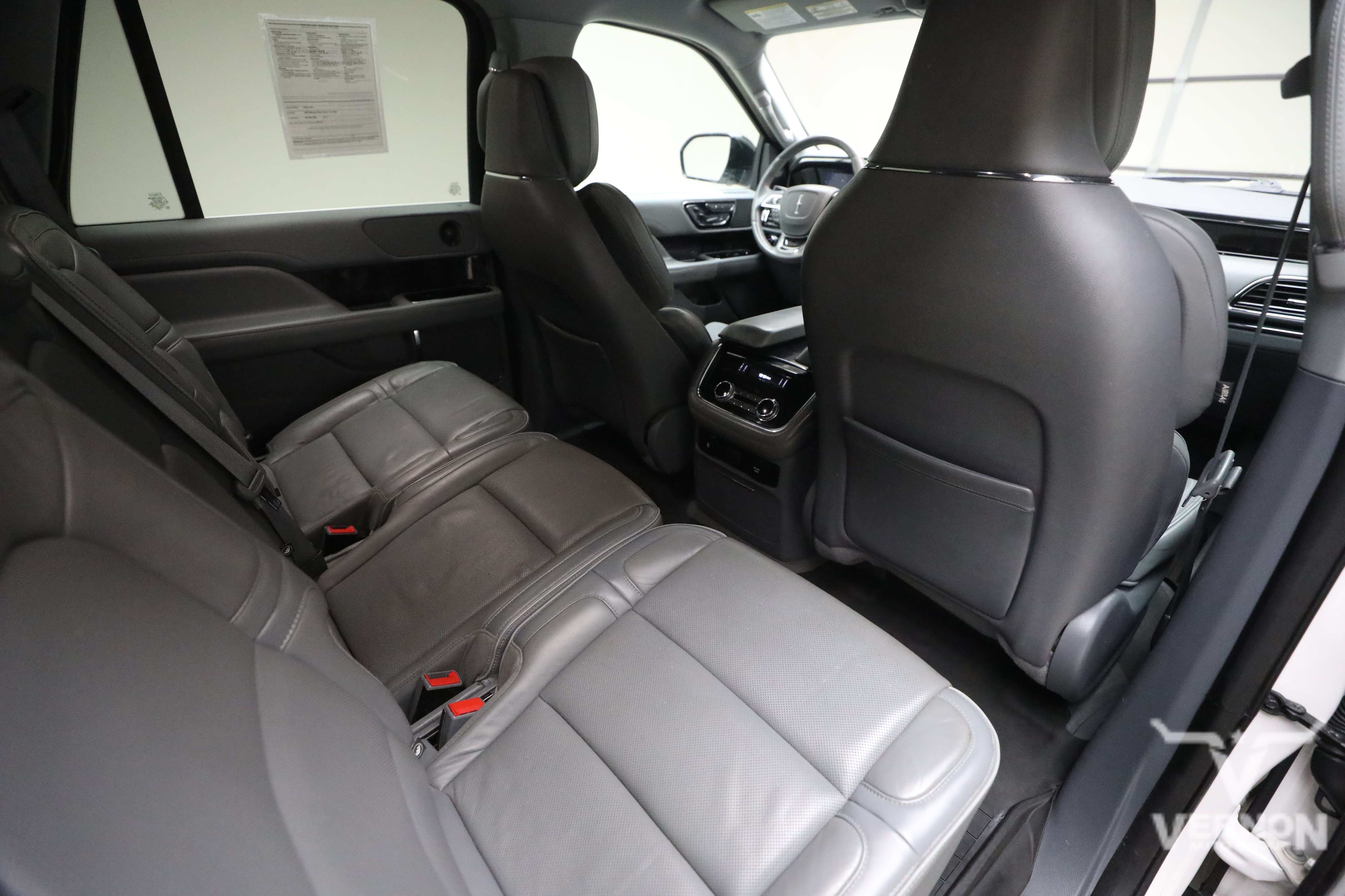 Used 2019 Lincoln Navigator L Select w/ Technology Package RWD image 12