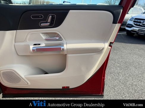 Certified 2021 Mercedes-Benz GLB 250 GLB 250 image 29