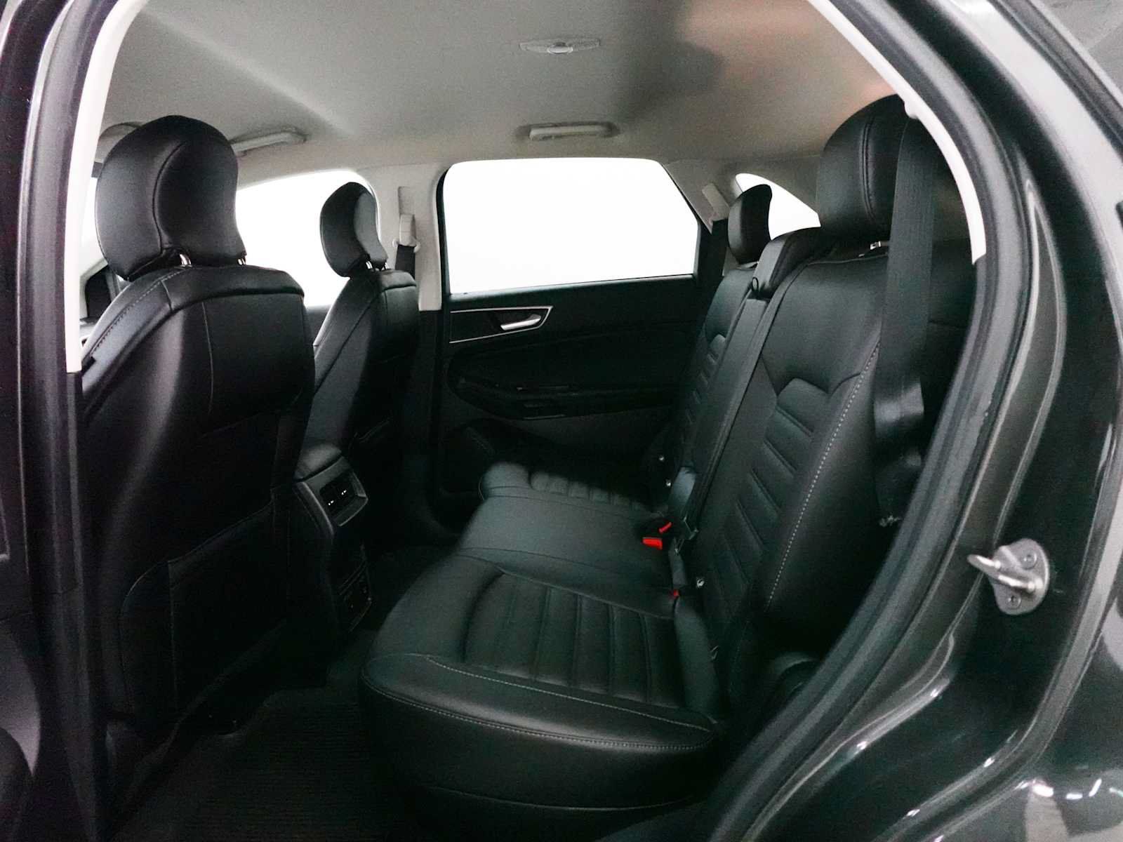Used 2019 Ford Edge SEL w/ Equipment Group 201A AWD/4WD image 25