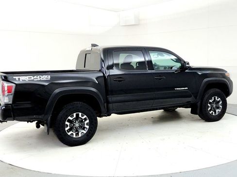 Certified 2022 Toyota Tacoma TRD Off-Road w/ Technology Package AWD/4WD image 6
