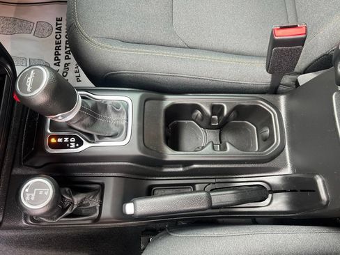 Certified 2024 Jeep Gladiator Sport AWD/4WD image 34
