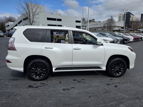 Certified 2020 Lexus GX 460 Premium w/ Premium Package image 6