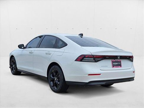 New 2025 Honda Accord SE image 8