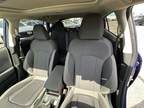 Used 2025 Subaru Crosstrek 2.5i Premium AWD/4WD image 28