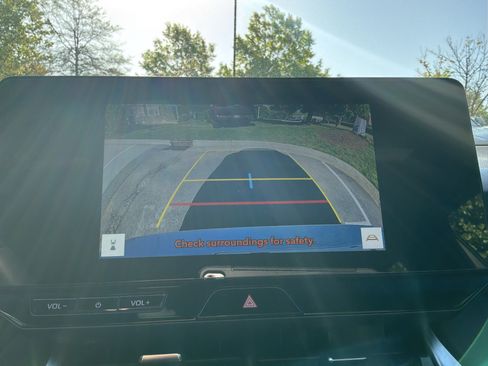 Used 2024 Toyota Venza Nightshade image 25