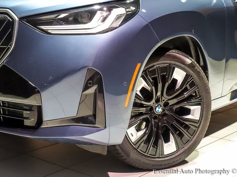 Used 2025 BMW X3 xDrive30i w/ Premium Package image 5