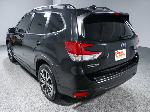 Used 2024 Subaru Forester Limited w/ Convenience Package image 9