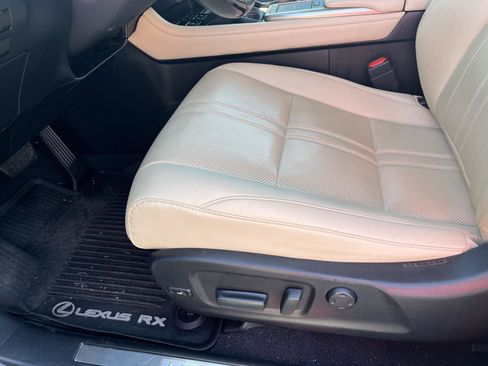 Used 2022 Lexus RX 350L Luxury image 11