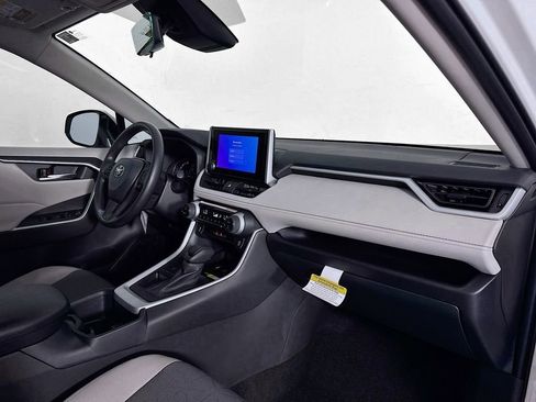 New 2025 Toyota RAV4 XLE image 29