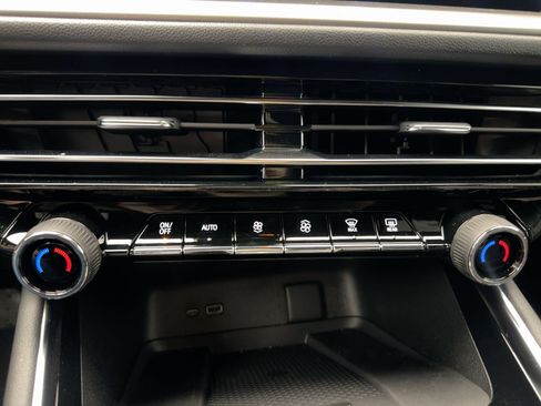 New 2026 Chevrolet Traverse LT w/ Sun and Wheel Package image 25