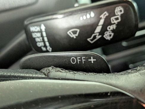 Used 2019 Volkswagen Golf S image 24