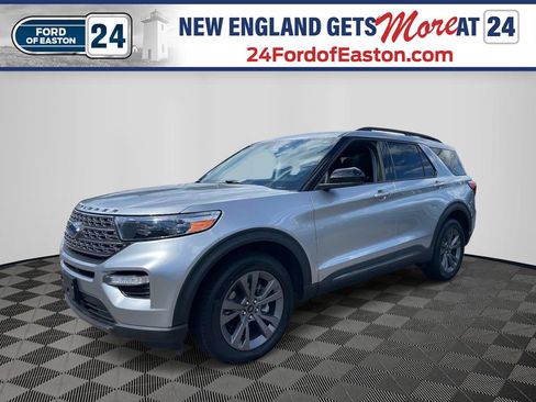 Used 2023 Ford Explorer XLT w/ Equipment Group 202A AWD/4WD image 1