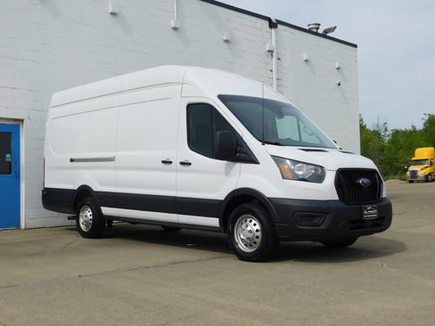 Used 2025 Ford Transit 250 148 High Roof Extended AWD w/ Load Area Protection Package image 3