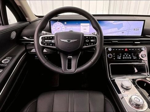 Used 2026 Genesis GV80 2.5T AWD/4WD image 5