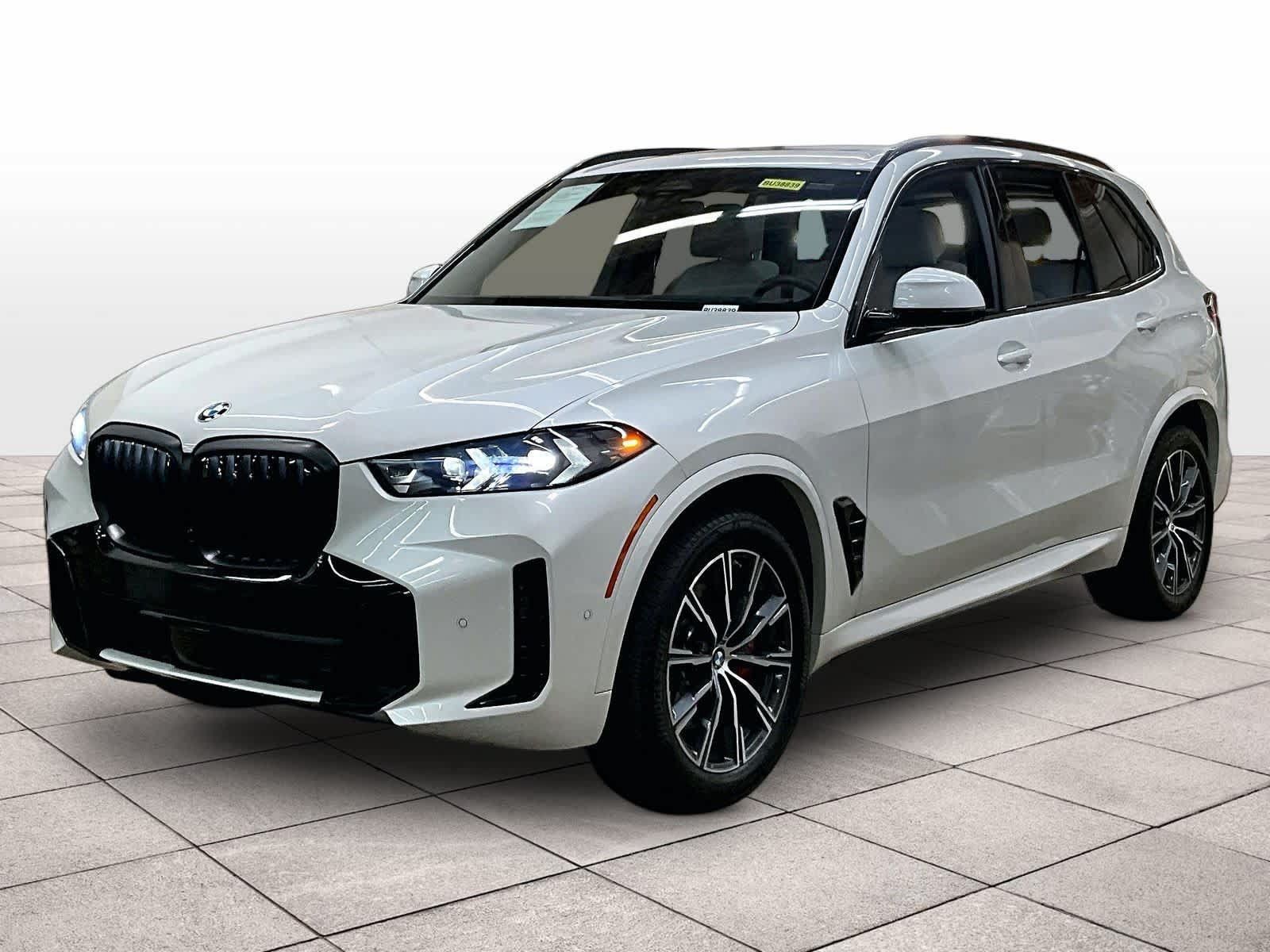 Used 2025 BMW X5 xDrive40i w/ M Sport Package AWD/4WD image 1