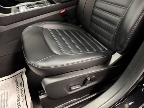 Used 2024 Ford Edge SEL w/ Convenience Package image 21