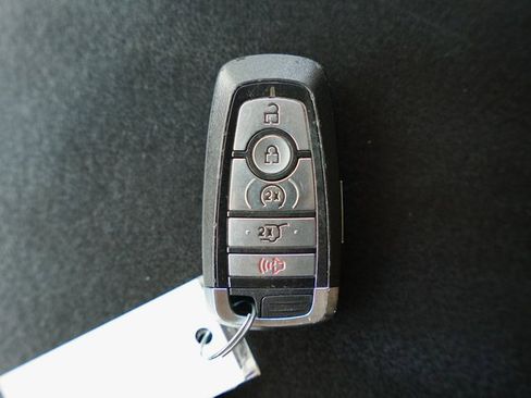 Used 2020 Ford Explorer Limited image 38